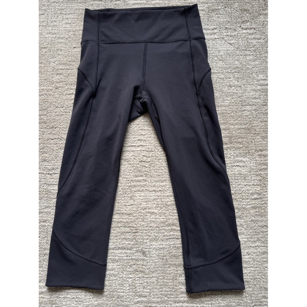Lululemon Train Times Crop Black size 4 EUC Butter‎ Soft
